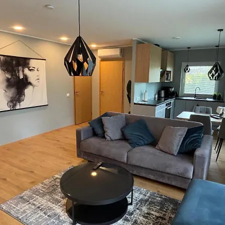 Maja Paernus Privaatse Hoovi, Sauna Ja Tasuta Parkimisega * Pärnu