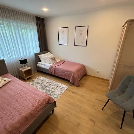 Maja Paernus Privaatse Hoovi, Sauna Ja Tasuta Parkimisega Ferienhaus