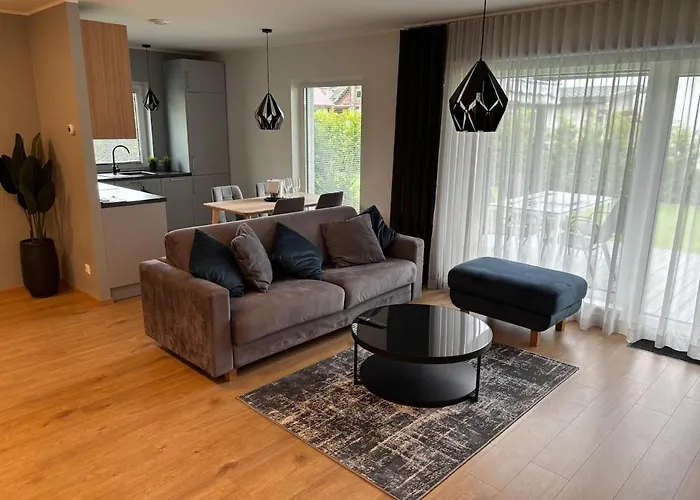 Maja Paernus Privaatse Hoovi, Sauna Ja Tasuta Parkimisega *