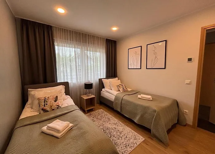 Maja Paernus Privaatse Hoovi, Sauna Ja Tasuta Parkimisega *